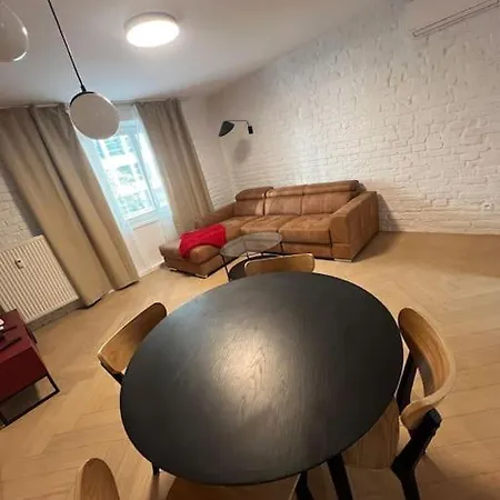 Slnecny Byt Na Nivach Апартаменти Братислава